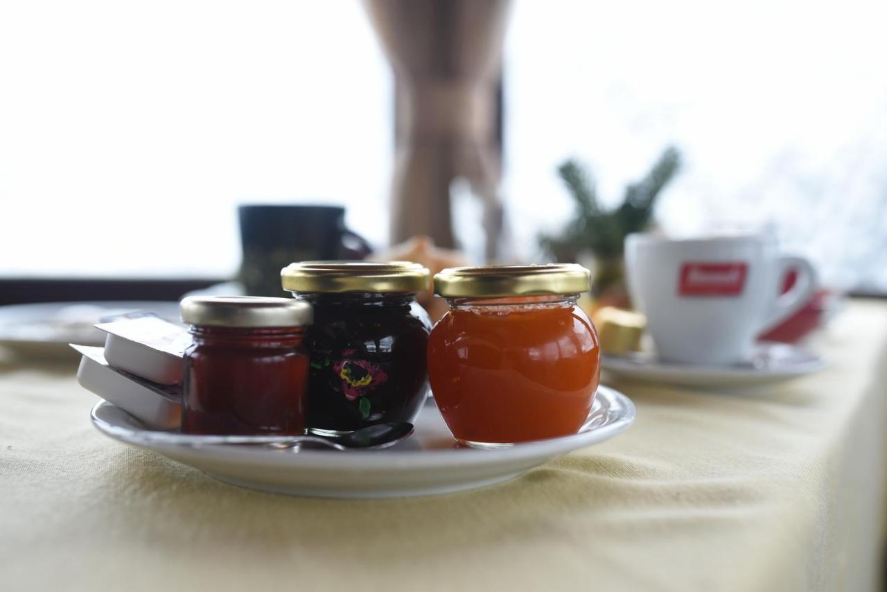 Ta Petrina Aparthotel Ано Хора Екстериор снимка